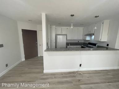 Main picture of 630 N Grand Ave