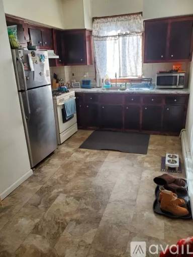 Main picture of 374 Hope St