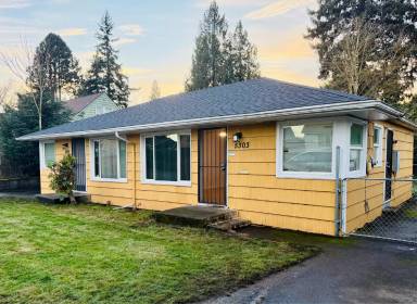 Main picture of 5303 NE 72nd Ave