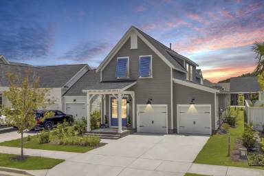 Main picture of 110 True Blue Loop