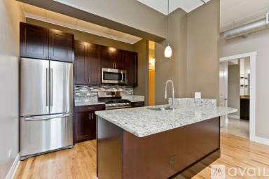 Main picture of 1430 S Michigan Ave