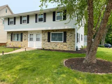 Main picture of 932 E Holt Ave