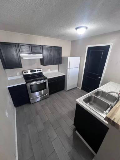 Main picture of 529 East Adams Street