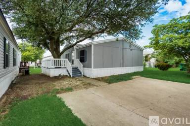 Main picture of 3024 Hyacinth Dr