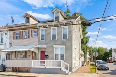 Main picture of 1278 Willow St