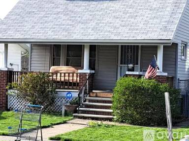 Main picture of 510 W 28th St