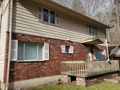 Main picture of 595 S Ruffner Rd