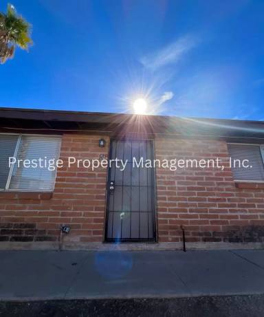 Main picture of 2304 N Ralph Ave