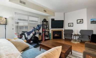 Main picture of 2901 Wyandot St