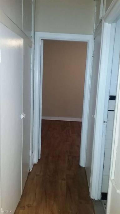 Main picture of 1001 N 6th St