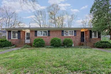 Main picture of 225 Berea Forest Cir