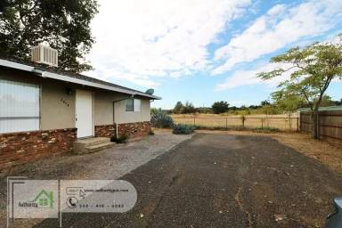 Main picture of 2678 Sycamore Ln