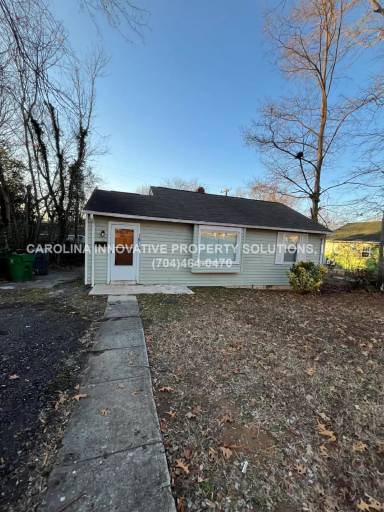 Main picture of 1815 Double Oaks Rd