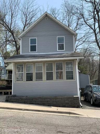 Main picture of 527 E Hickory St