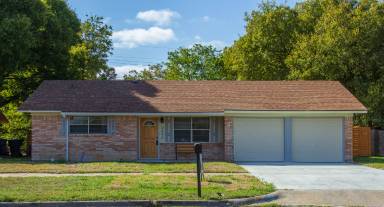 Main picture of 2606 Zephyr Rd