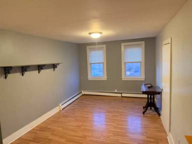 Main picture of 103 Smalley St