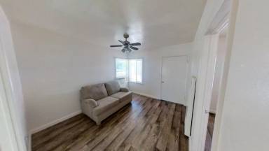 Main picture of 381 N 7th St