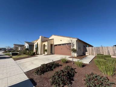 Main picture of 660 Atlantica Dr S