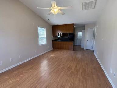 Main picture of 135-37 Pine Meadow Ln