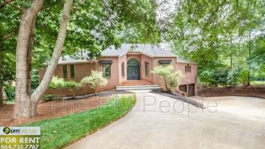 Main picture of 201 Pebble Creek Way