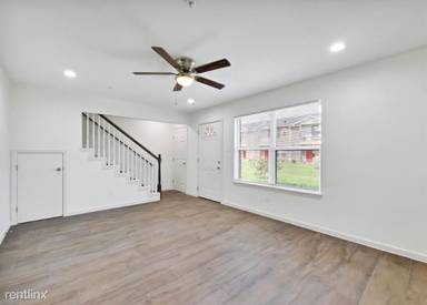 Main picture of 2811 Huckleberry Ln
