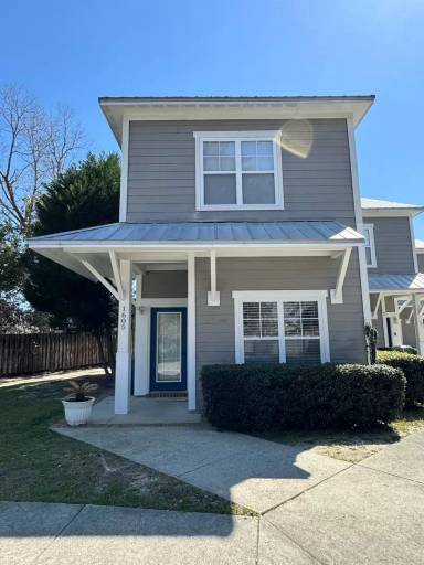 Main picture of 1605 Shoreline Pl