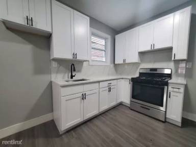 Main picture of 306 Ege Ave