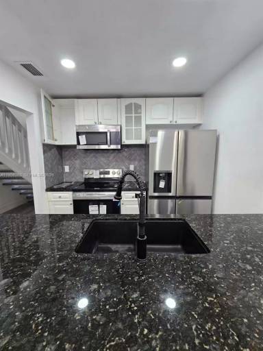 Main picture of 1120 Parkside Green Dr