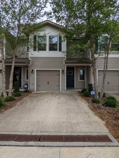 Main picture of 354 S F St