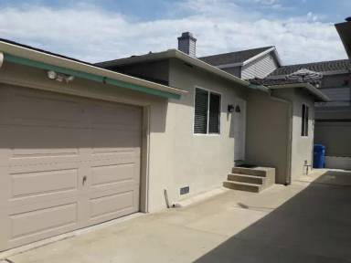 Main picture of 2204 Aviation Way