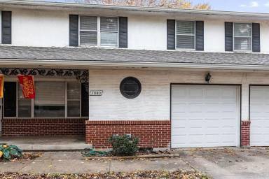 Main picture of 7550 Main St