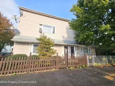 Main picture of 624 Court St