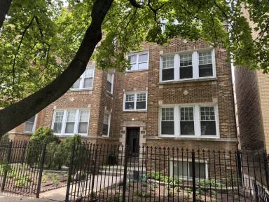 Main picture of 4950 N Christiana Ave