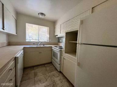 Main picture of 977 Clark Ave