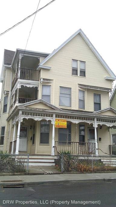 Main picture of 83 E Farm St