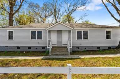 Main picture of 3064 Indiana Ave