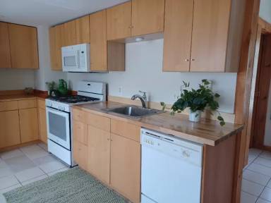 Main picture of 66 Cottage St