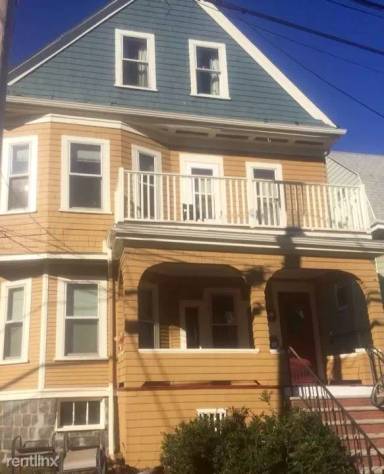Main picture of 85 Lowden Ave