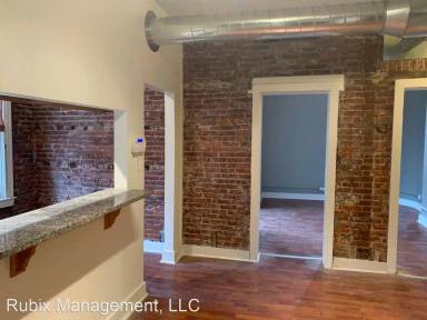 Main picture of 165 46th St