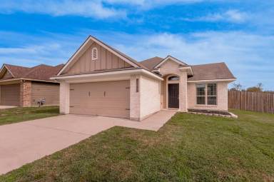 Main picture of 209 Brookside Dr