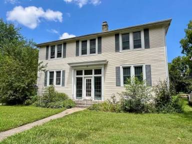 Main picture of 19 Saluda St