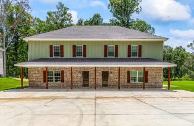 Main picture of 696 Meagan Ct