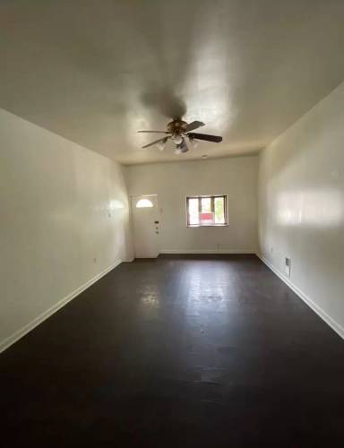 Main picture of 3236 E Lombard St