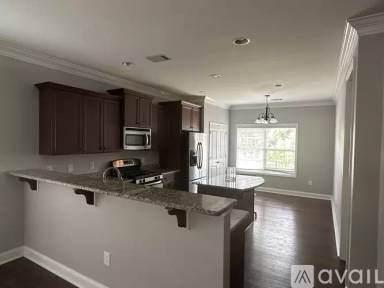 Main picture of 2 Ruby Lake Ln