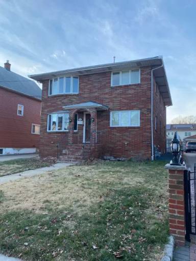 Main picture of 307 Hussa St