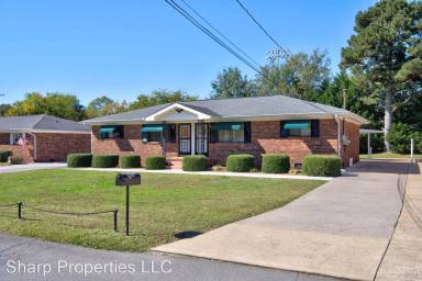 Main picture of 2179 Dugan St