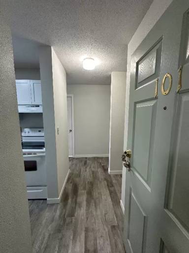 Main picture of 1516 Highway 1 E