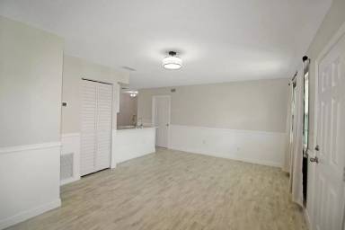 Main picture of 2616 Osage Rd