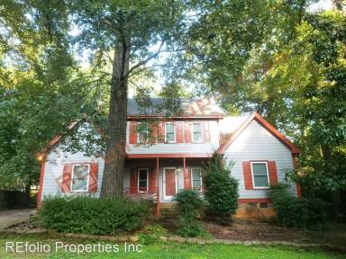 Main picture of 304 Heidinger Dr