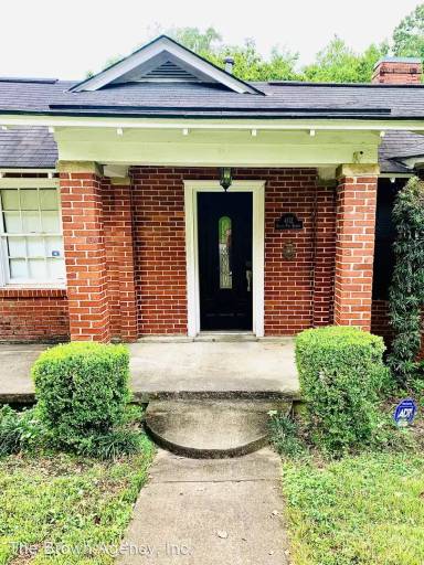 Main picture of 402 N 7th St